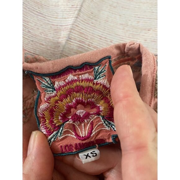 Johnny Was Pink Textured Fabric Embroidered Cap Sleeve Top - XS - Picture 9 of 12